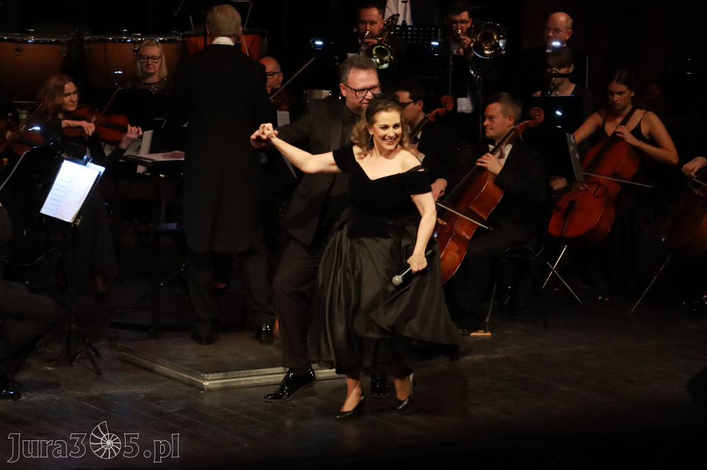 Fotorelacja I: Koncert Jubileuszowy Macieja Niesiołowskiego w MOK Zawiercie