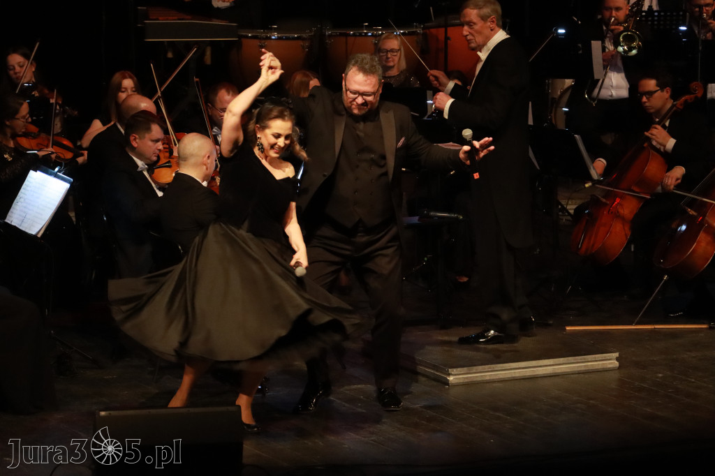Fotorelacja I: Koncert Jubileuszowy Macieja Niesiołowskiego w MOK Zawiercie