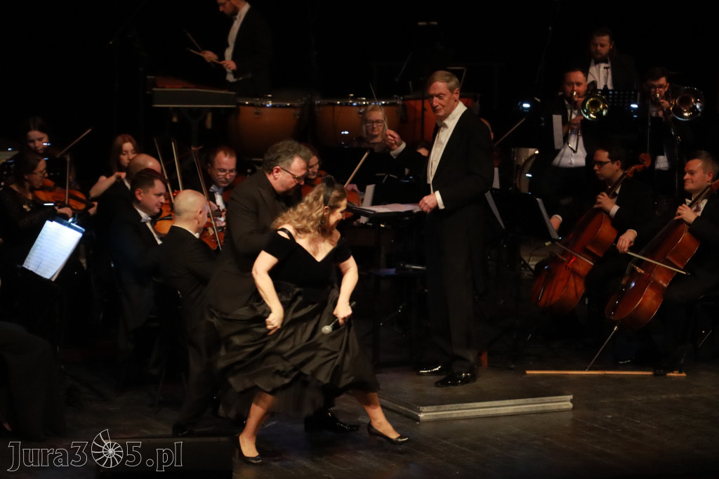 Fotorelacja I: Koncert Jubileuszowy Macieja Niesiołowskiego w MOK Zawiercie