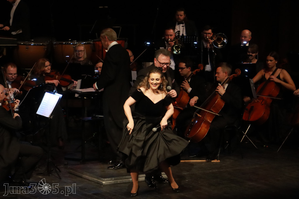 Fotorelacja I: Koncert Jubileuszowy Macieja Niesiołowskiego w MOK Zawiercie