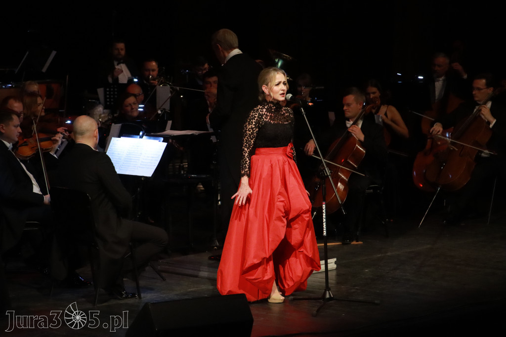 Fotorelacja II: Koncert Jubileuszowy Macieja Niesiołowskiego w MOK Zawiercie