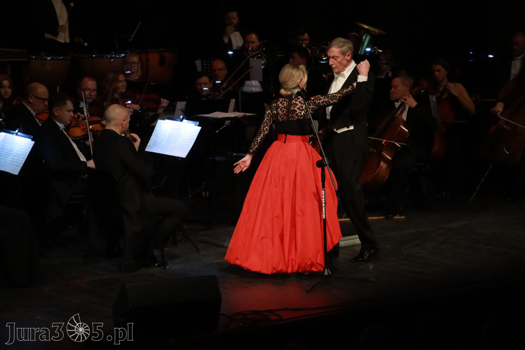 Fotorelacja II: Koncert Jubileuszowy Macieja Niesiołowskiego w MOK Zawiercie