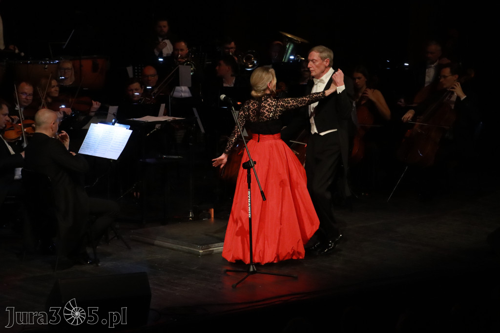 Fotorelacja II: Koncert Jubileuszowy Macieja Niesiołowskiego w MOK Zawiercie