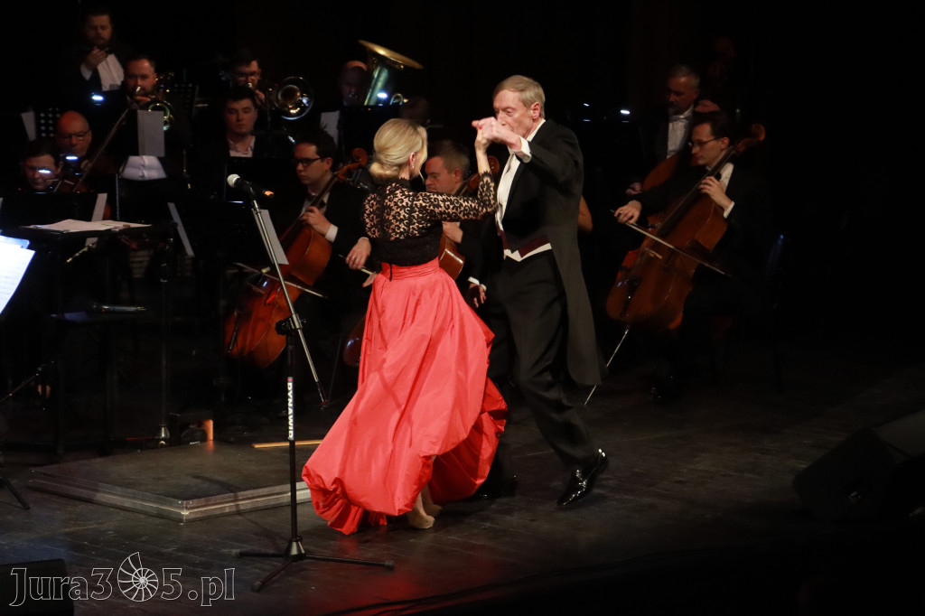 Fotorelacja II: Koncert Jubileuszowy Macieja Niesiołowskiego w MOK Zawiercie
