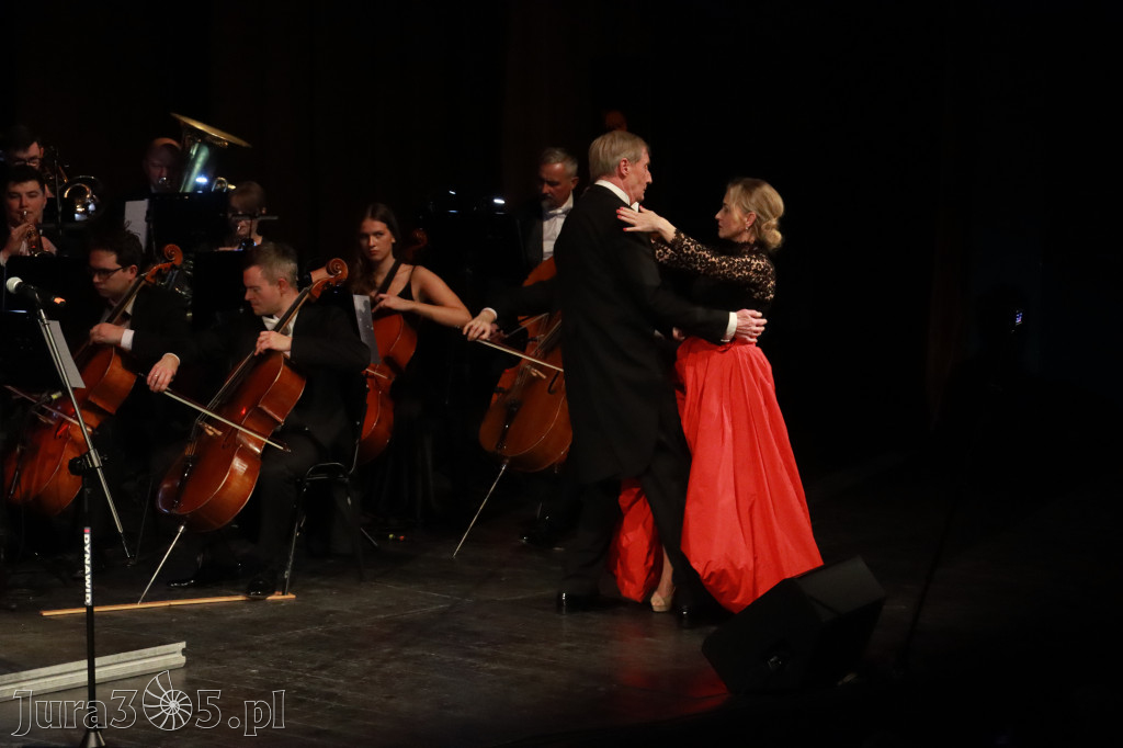 Fotorelacja II: Koncert Jubileuszowy Macieja Niesiołowskiego w MOK Zawiercie