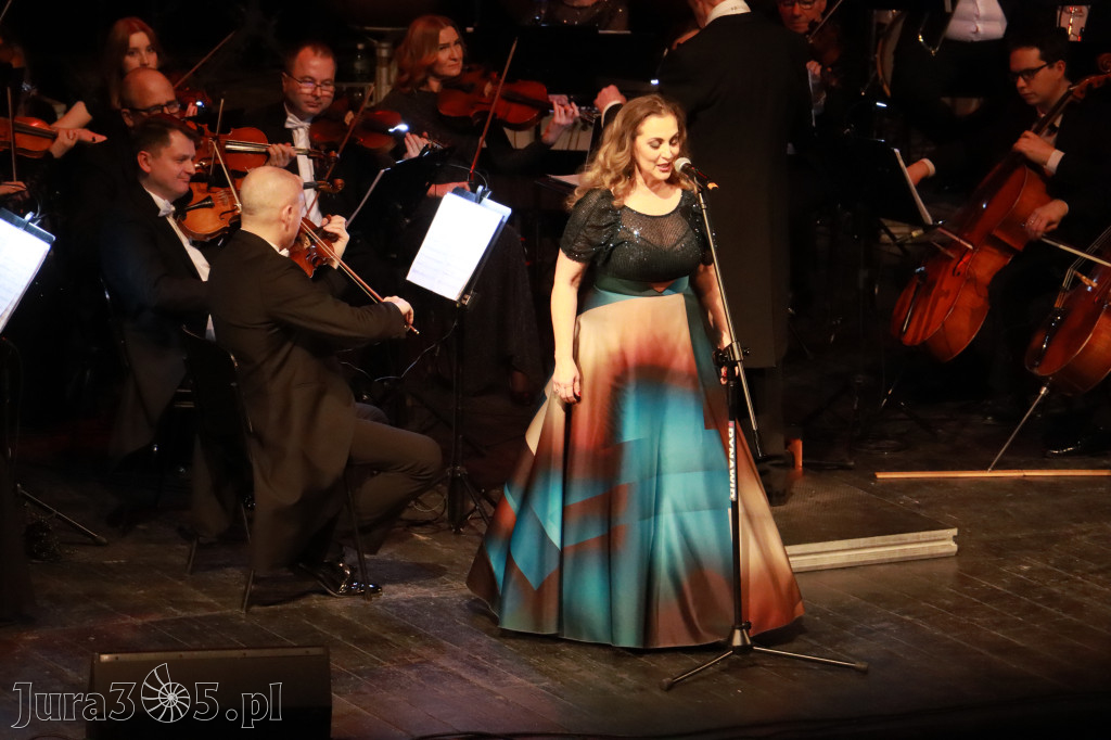 Fotorelacja II: Koncert Jubileuszowy Macieja Niesiołowskiego w MOK Zawiercie