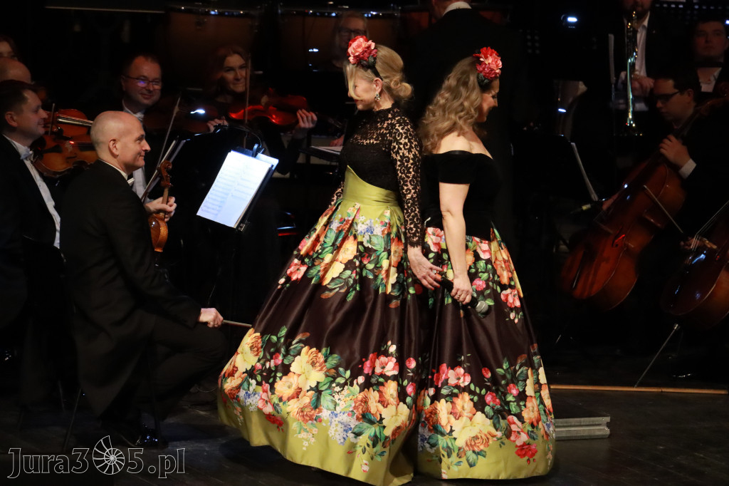 Fotorelacja II: Koncert Jubileuszowy Macieja Niesiołowskiego w MOK Zawiercie