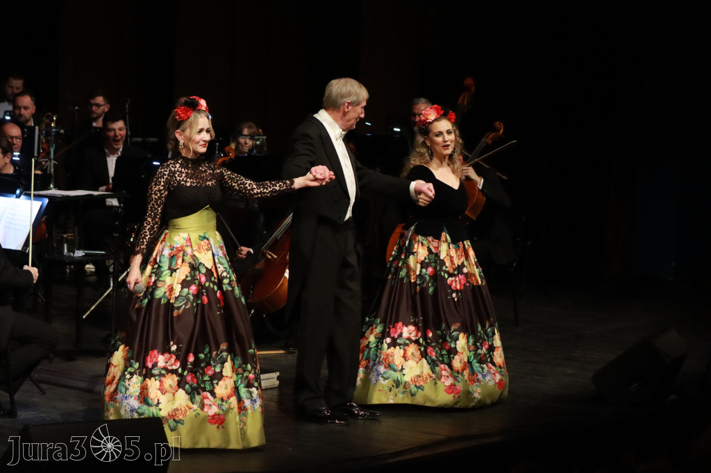 Fotorelacja II: Koncert Jubileuszowy Macieja Niesiołowskiego w MOK Zawiercie