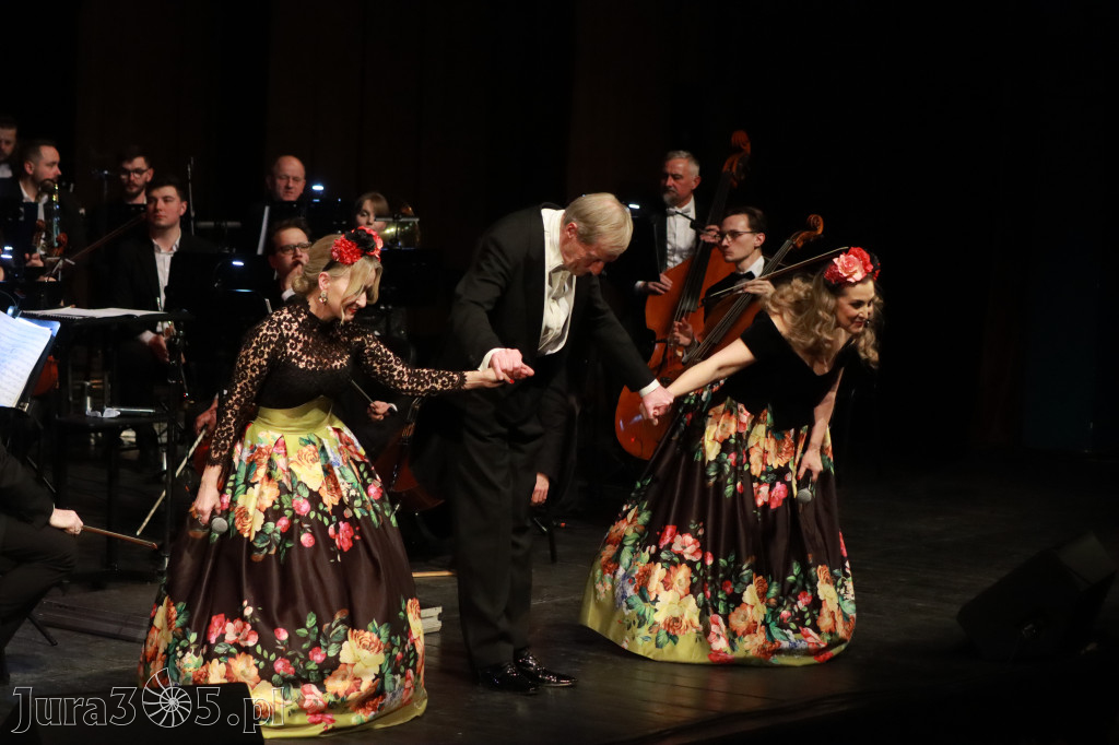 Fotorelacja II: Koncert Jubileuszowy Macieja Niesiołowskiego w MOK Zawiercie