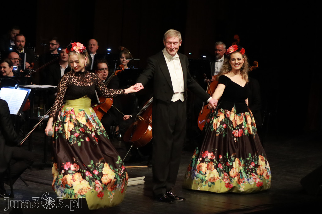 Fotorelacja II: Koncert Jubileuszowy Macieja Niesiołowskiego w MOK Zawiercie