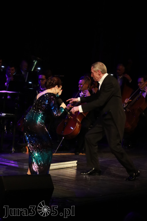 Fotorelacja II: Koncert Jubileuszowy Macieja Niesiołowskiego w MOK Zawiercie