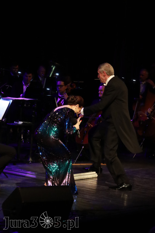 Fotorelacja II: Koncert Jubileuszowy Macieja Niesiołowskiego w MOK Zawiercie