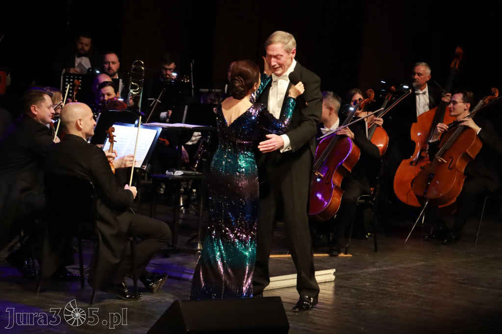 Fotorelacja II: Koncert Jubileuszowy Macieja Niesiołowskiego w MOK Zawiercie