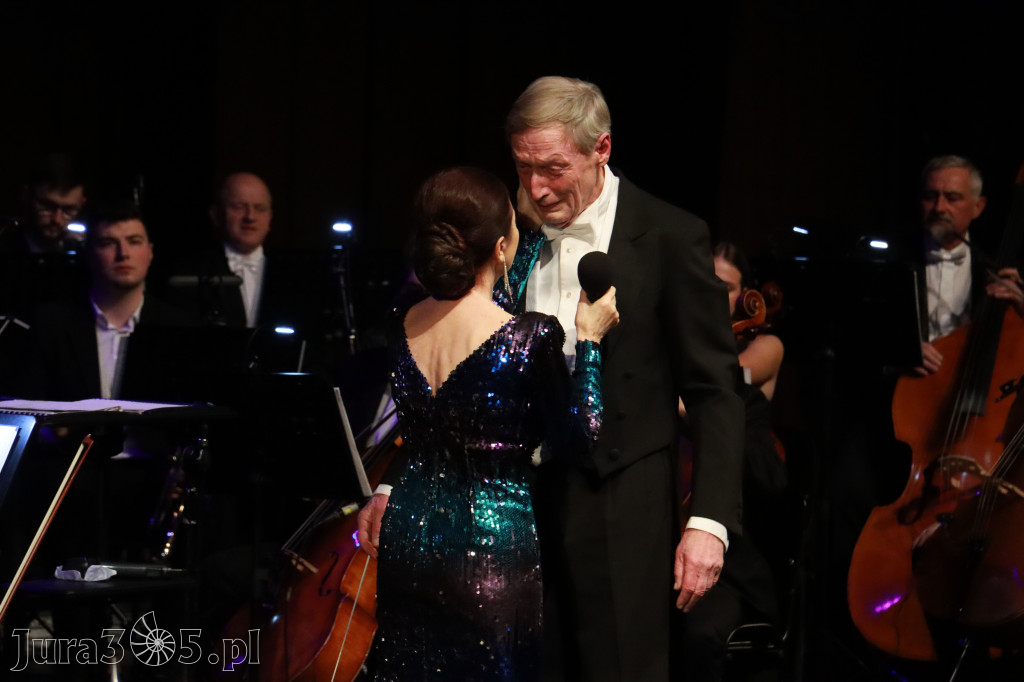Fotorelacja II: Koncert Jubileuszowy Macieja Niesiołowskiego w MOK Zawiercie