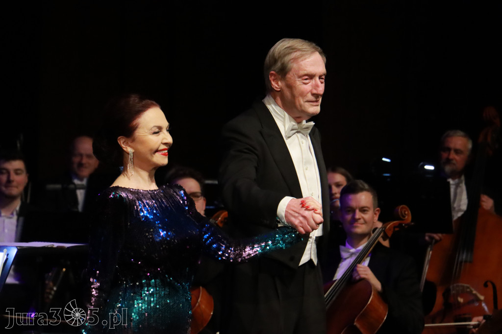 Fotorelacja II: Koncert Jubileuszowy Macieja Niesiołowskiego w MOK Zawiercie