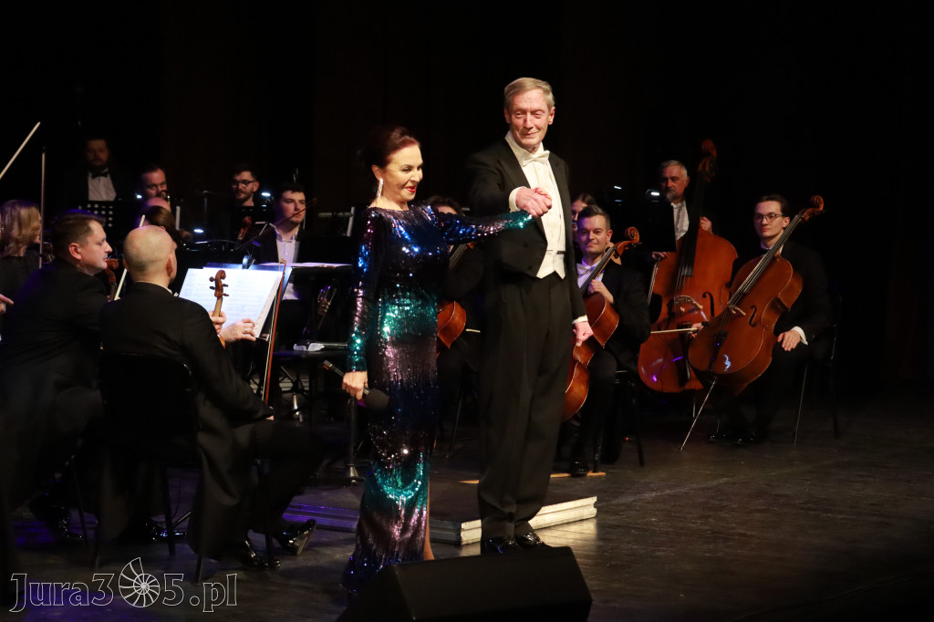 Fotorelacja II: Koncert Jubileuszowy Macieja Niesiołowskiego w MOK Zawiercie