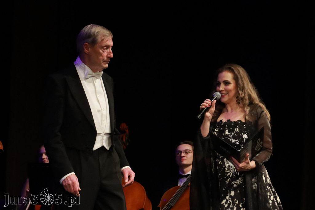 Fotorelacja II: Koncert Jubileuszowy Macieja Niesiołowskiego w MOK Zawiercie