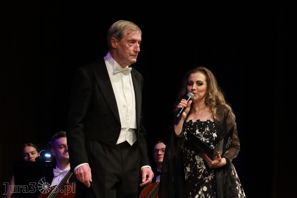 Fotorelacja II: Koncert Jubileuszowy Macieja Niesiołowskiego w MOK Zawiercie