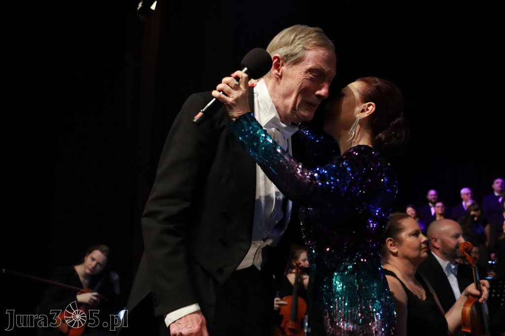 Fotorelacja II: Koncert Jubileuszowy Macieja Niesiołowskiego w MOK Zawiercie