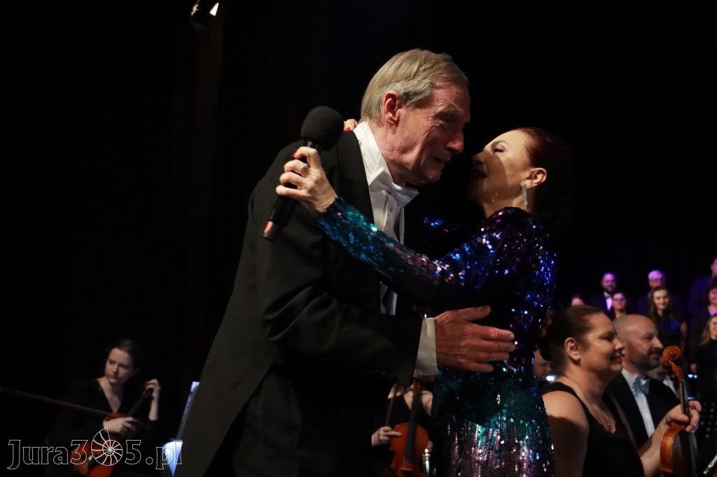 Fotorelacja II: Koncert Jubileuszowy Macieja Niesiołowskiego w MOK Zawiercie
