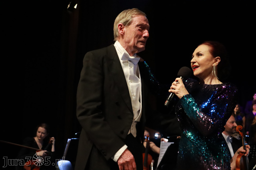 Fotorelacja II: Koncert Jubileuszowy Macieja Niesiołowskiego w MOK Zawiercie