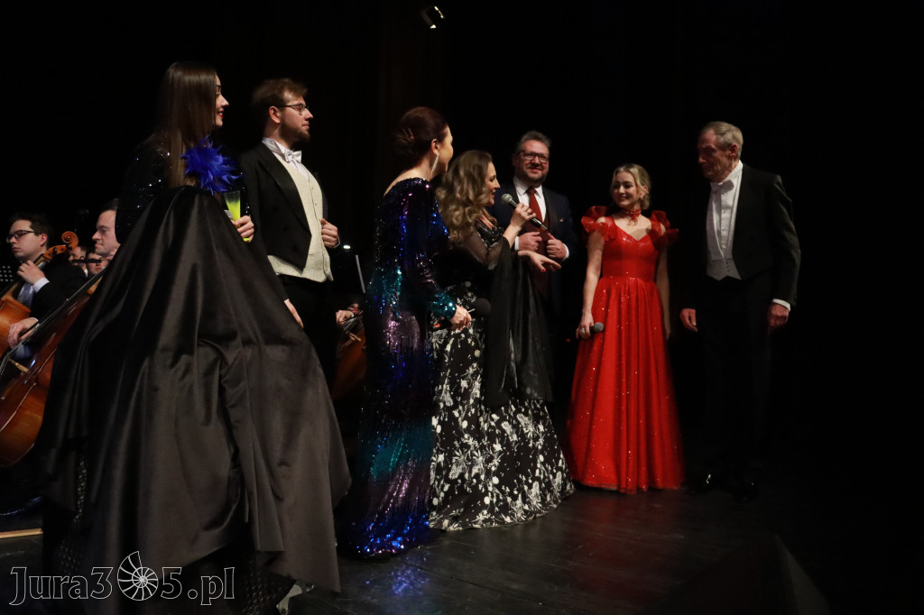Fotorelacja II: Koncert Jubileuszowy Macieja Niesiołowskiego w MOK Zawiercie