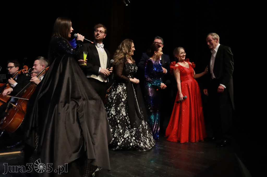 Fotorelacja II: Koncert Jubileuszowy Macieja Niesiołowskiego w MOK Zawiercie