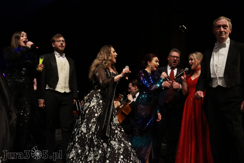 Fotorelacja II: Koncert Jubileuszowy Macieja Niesiołowskiego w MOK Zawiercie