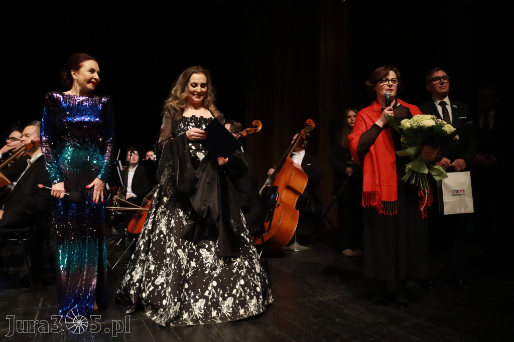 Fotorelacja II: Koncert Jubileuszowy Macieja Niesiołowskiego w MOK Zawiercie