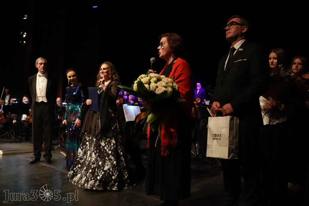 Fotorelacja II: Koncert Jubileuszowy Macieja Niesiołowskiego w MOK Zawiercie