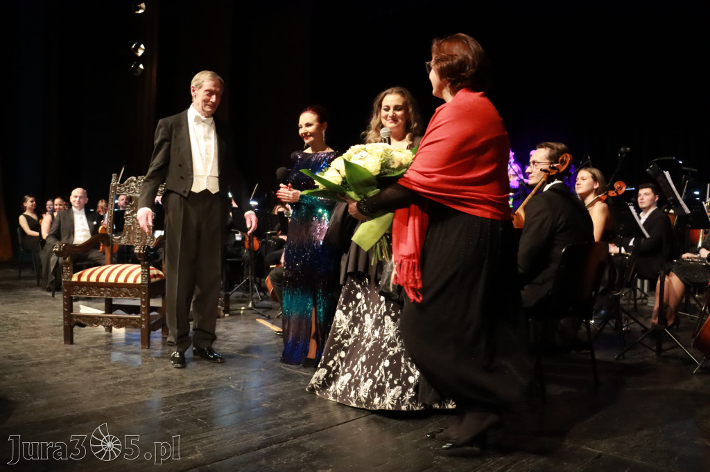 Fotorelacja II: Koncert Jubileuszowy Macieja Niesiołowskiego w MOK Zawiercie