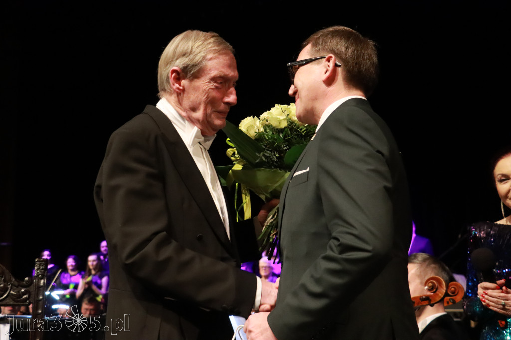 Fotorelacja II: Koncert Jubileuszowy Macieja Niesiołowskiego w MOK Zawiercie