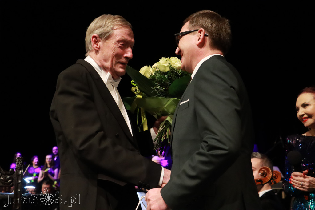 Fotorelacja II: Koncert Jubileuszowy Macieja Niesiołowskiego w MOK Zawiercie