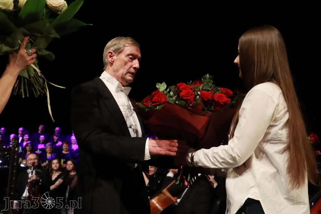 Fotorelacja II: Koncert Jubileuszowy Macieja Niesiołowskiego w MOK Zawiercie