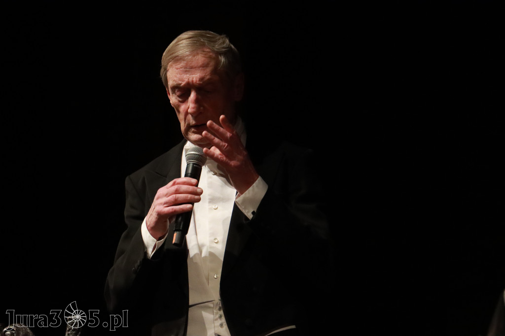 Fotorelacja II: Koncert Jubileuszowy Macieja Niesiołowskiego w MOK Zawiercie