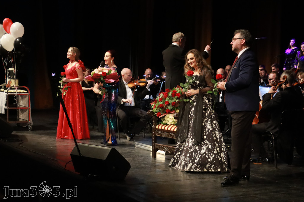 Fotorelacja II: Koncert Jubileuszowy Macieja Niesiołowskiego w MOK Zawiercie