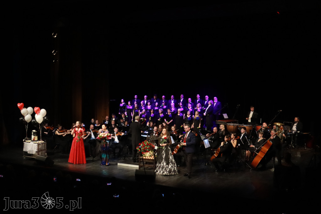 Fotorelacja II: Koncert Jubileuszowy Macieja Niesiołowskiego w MOK Zawiercie