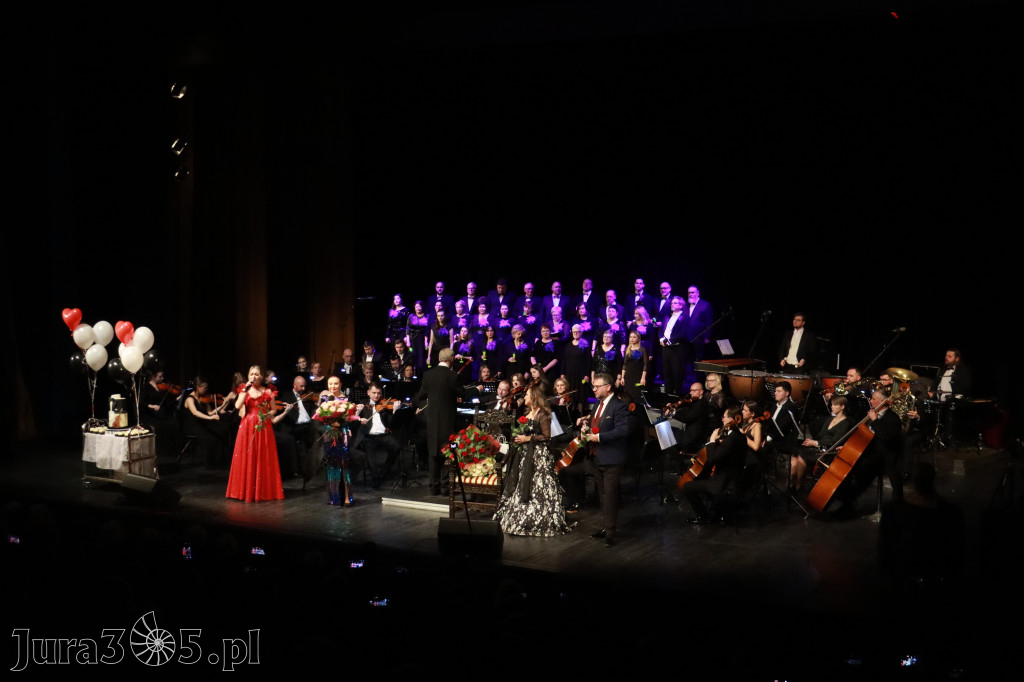 Fotorelacja II: Koncert Jubileuszowy Macieja Niesiołowskiego w MOK Zawiercie