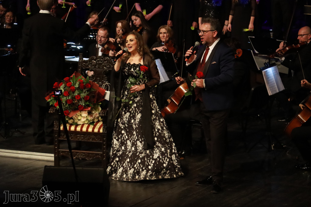 Fotorelacja II: Koncert Jubileuszowy Macieja Niesiołowskiego w MOK Zawiercie