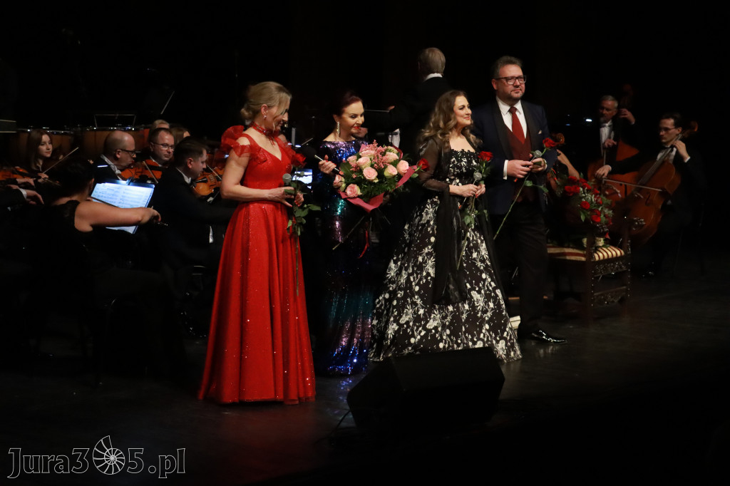 Fotorelacja II: Koncert Jubileuszowy Macieja Niesiołowskiego w MOK Zawiercie