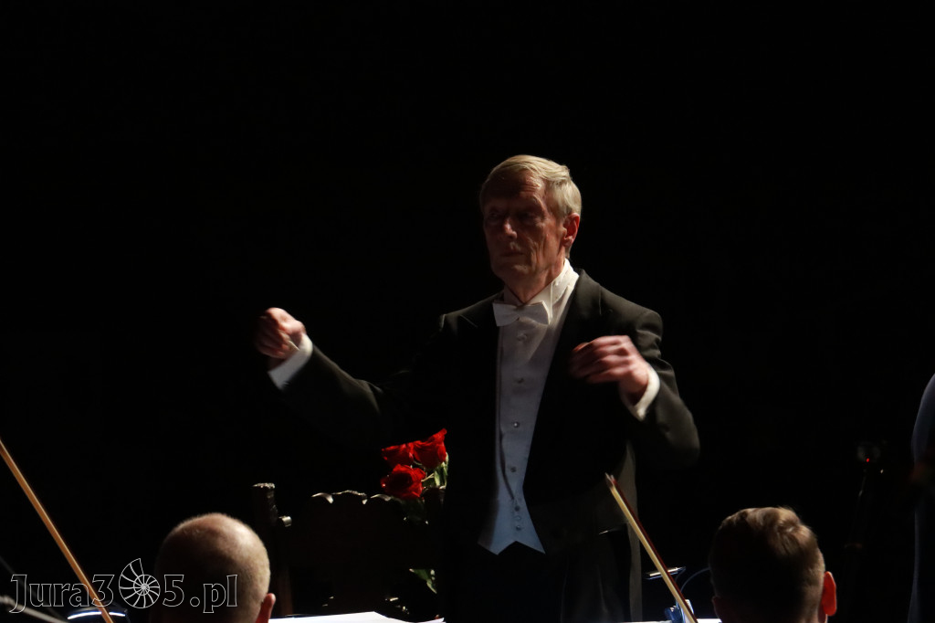 Fotorelacja II: Koncert Jubileuszowy Macieja Niesiołowskiego w MOK Zawiercie