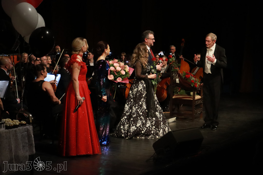 Fotorelacja II: Koncert Jubileuszowy Macieja Niesiołowskiego w MOK Zawiercie