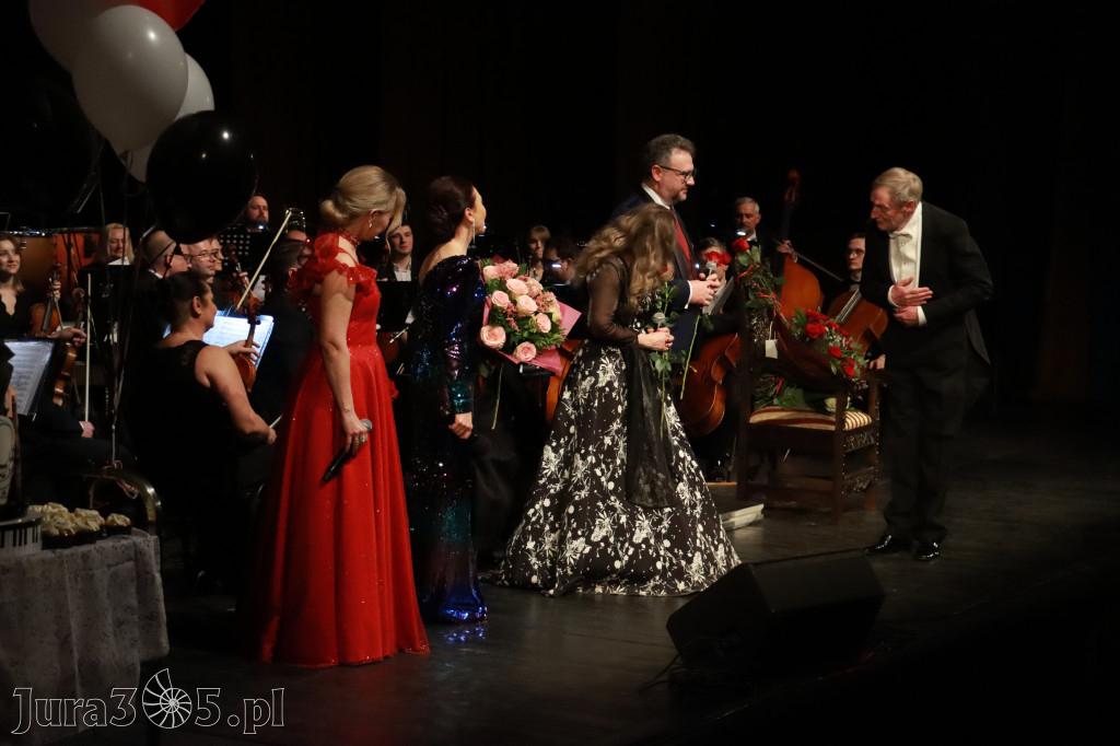 Fotorelacja II: Koncert Jubileuszowy Macieja Niesiołowskiego w MOK Zawiercie