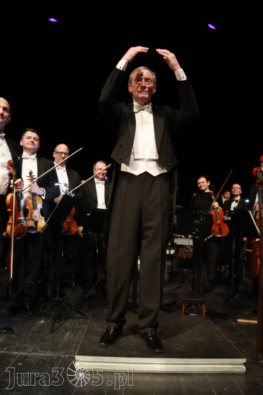 Fotorelacja II: Koncert Jubileuszowy Macieja Niesiołowskiego w MOK Zawiercie