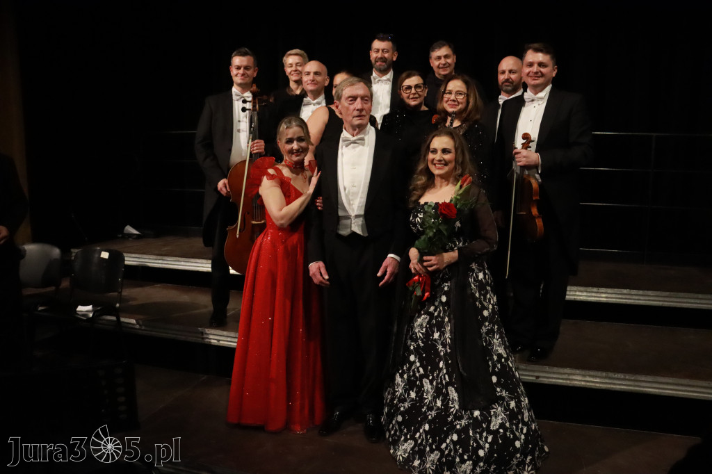Fotorelacja II: Koncert Jubileuszowy Macieja Niesiołowskiego w MOK Zawiercie