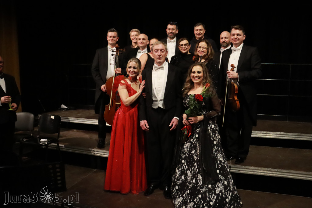 Fotorelacja II: Koncert Jubileuszowy Macieja Niesiołowskiego w MOK Zawiercie