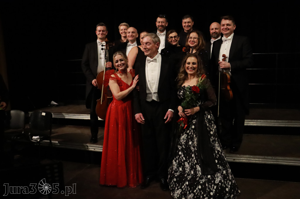 Fotorelacja II: Koncert Jubileuszowy Macieja Niesiołowskiego w MOK Zawiercie