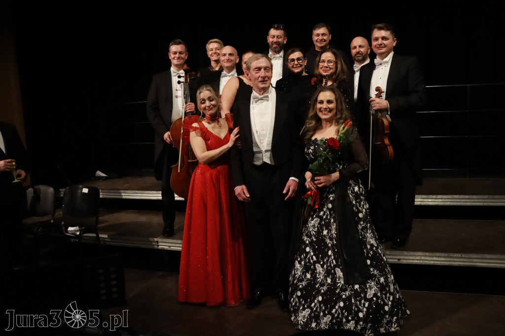 Fotorelacja II: Koncert Jubileuszowy Macieja Niesiołowskiego w MOK Zawiercie