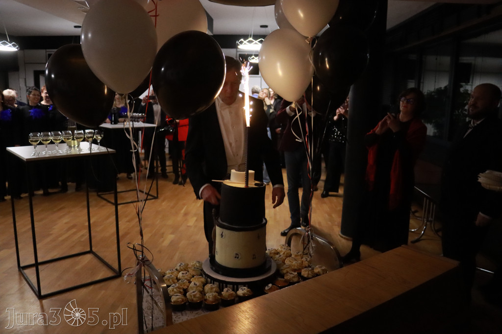 Fotorelacja III: Koncert Jubileuszowy Macieja Niesiołowskiego w MOK Zawiercie