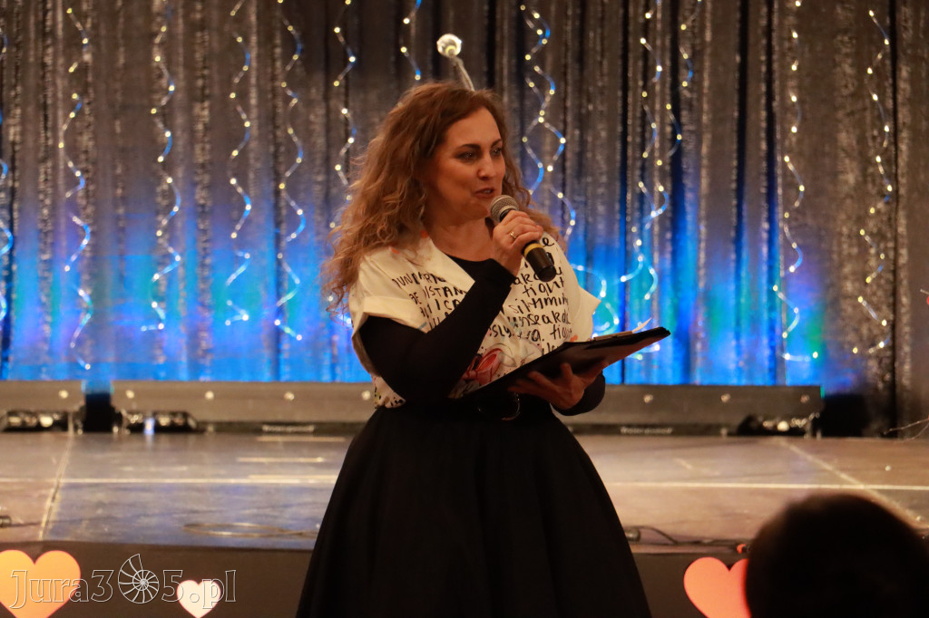 Fotorelacja: Koncert BAJKI NA DZIEŃ BABCI I DZIADKA w Pałacyku nad Wartą w Zawierciu